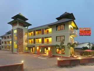 I Garden Hotel Ipoh Exterior photo